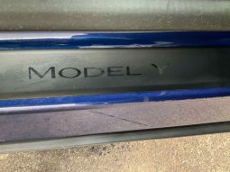 
										2023 TESLA Model Y full									