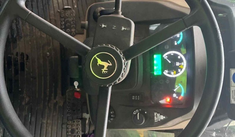 
								John Deere 5083E full									